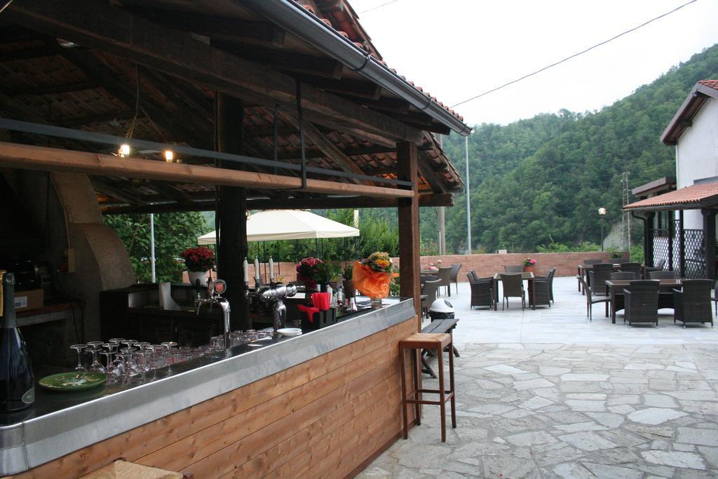 Agriturismo Cascina Del Vai Cairo Montenotte Buitenkant foto