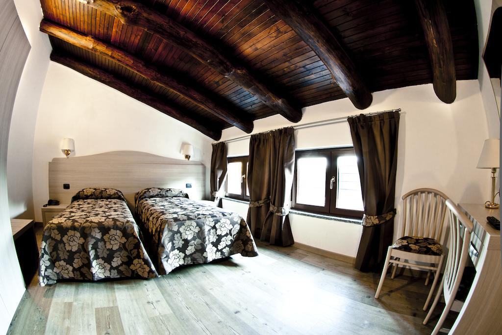 Agriturismo Cascina Del Vai Cairo Montenotte Buitenkant foto