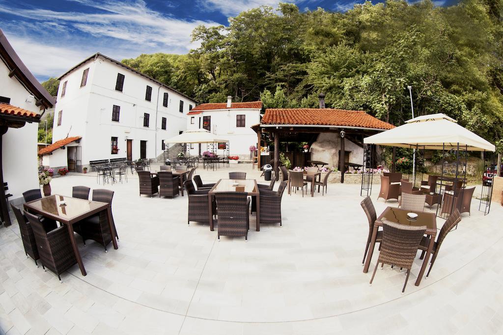 Agriturismo Cascina Del Vai Cairo Montenotte Buitenkant foto