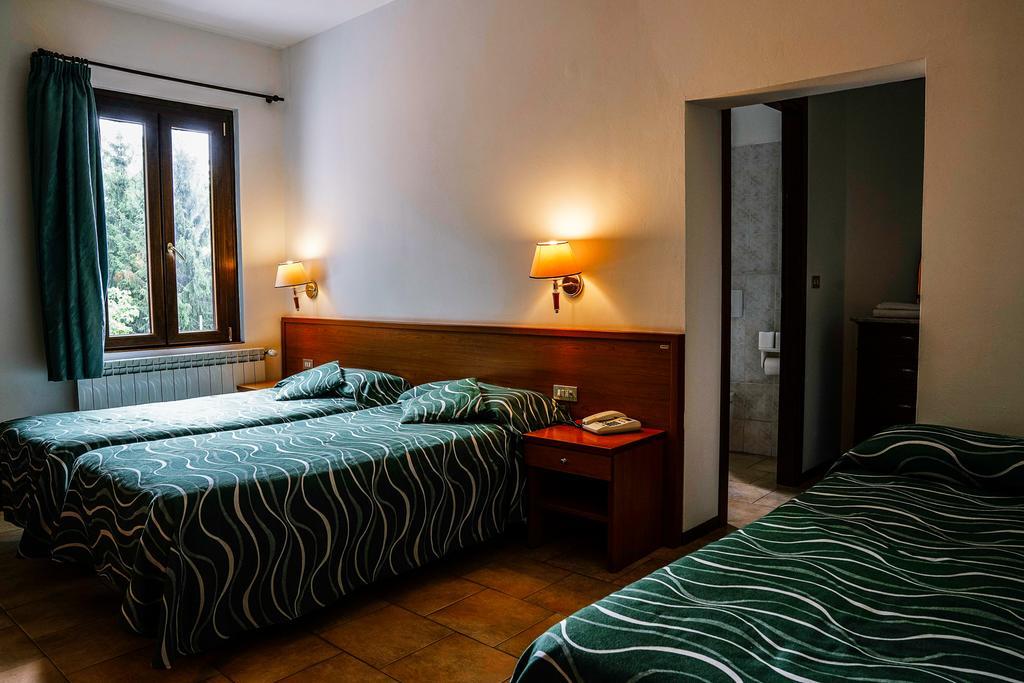 Agriturismo Cascina Del Vai Cairo Montenotte Buitenkant foto