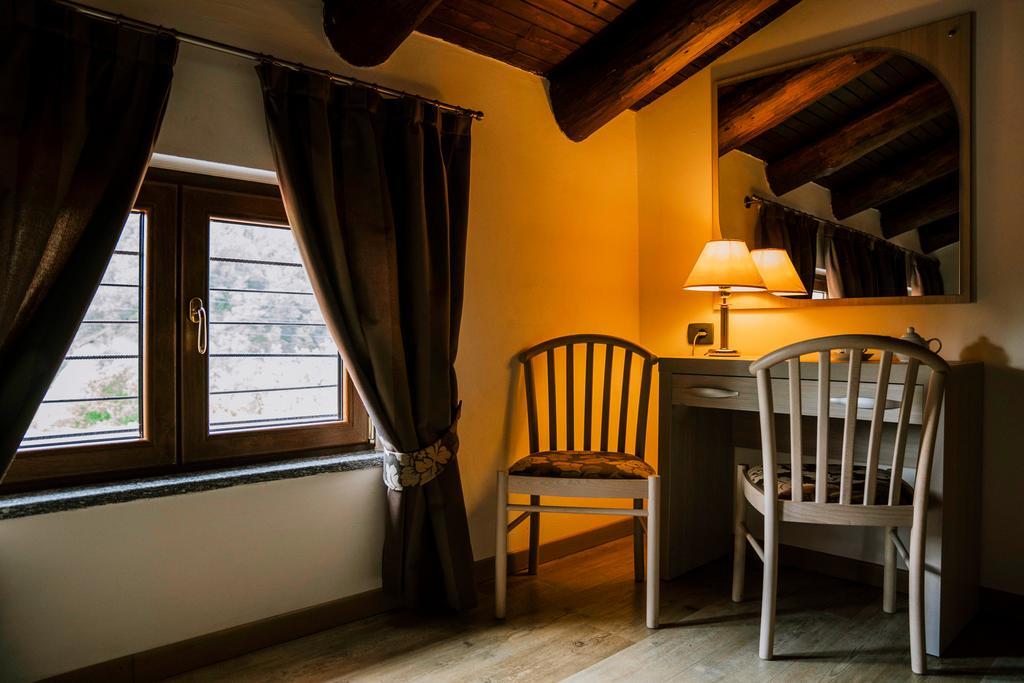 Agriturismo Cascina Del Vai Cairo Montenotte Buitenkant foto