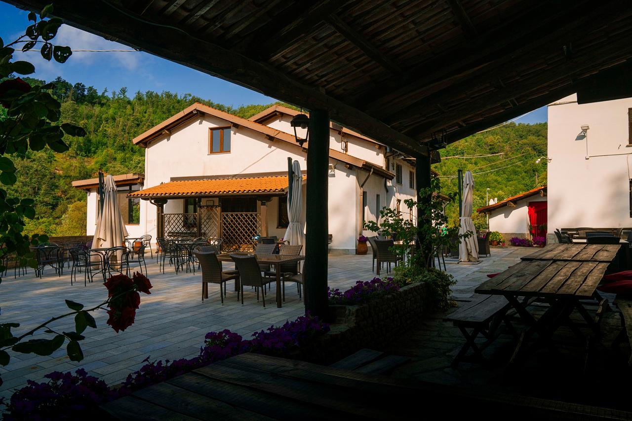 Agriturismo Cascina Del Vai Cairo Montenotte Buitenkant foto