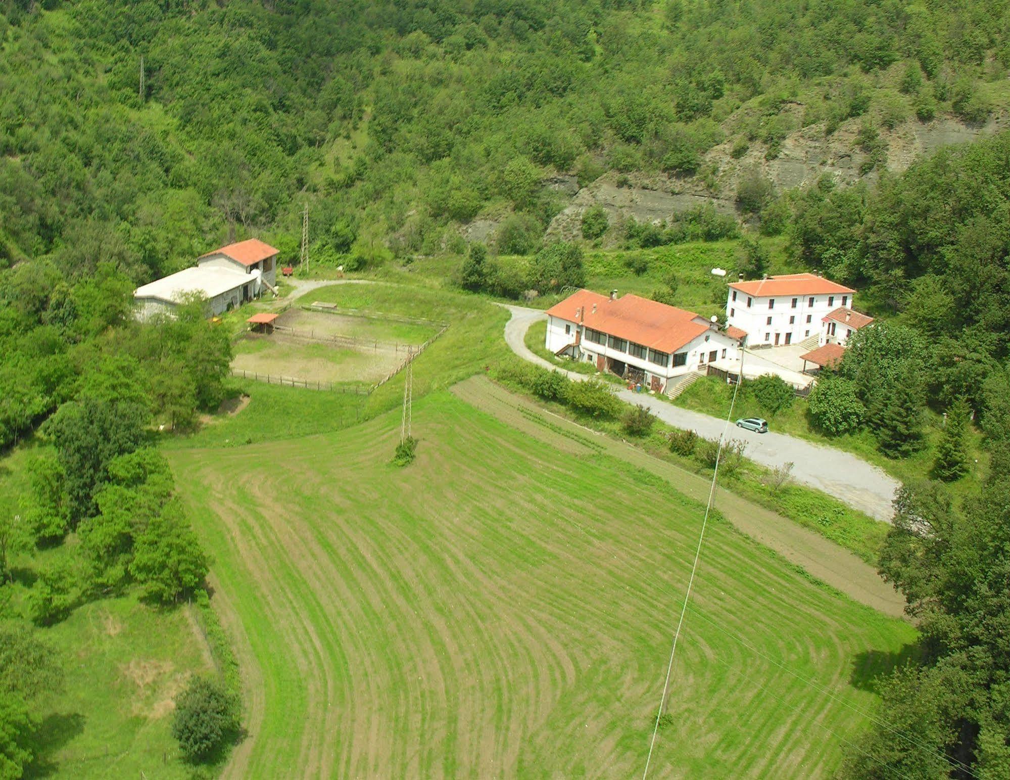 Agriturismo Cascina Del Vai Cairo Montenotte Buitenkant foto