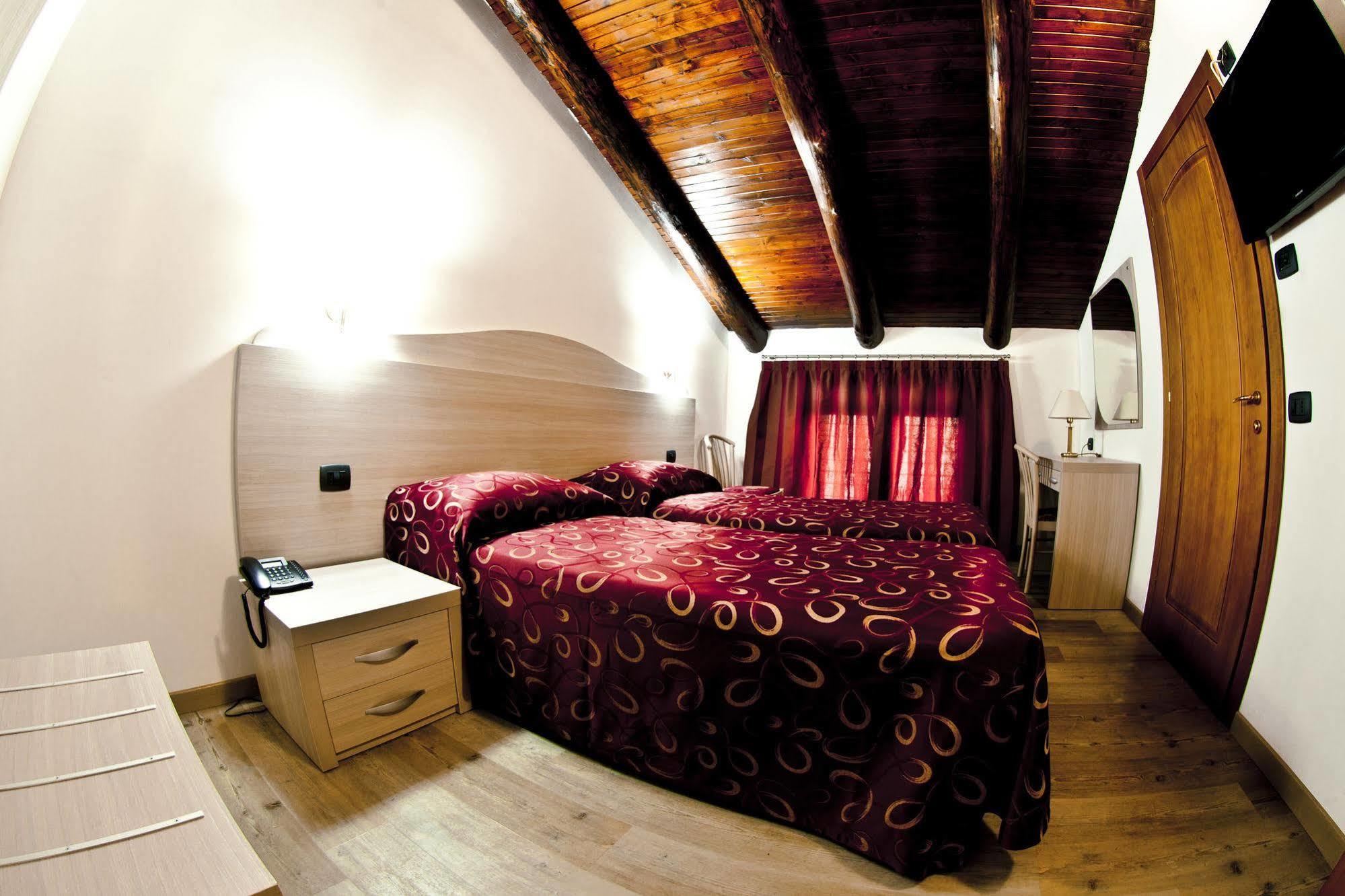 Agriturismo Cascina Del Vai Cairo Montenotte Buitenkant foto