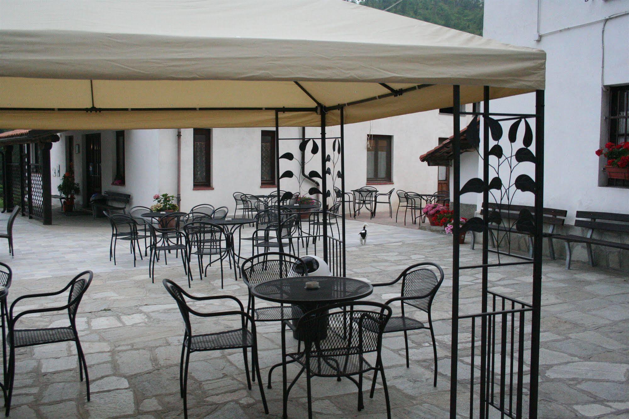 Agriturismo Cascina Del Vai Cairo Montenotte Buitenkant foto