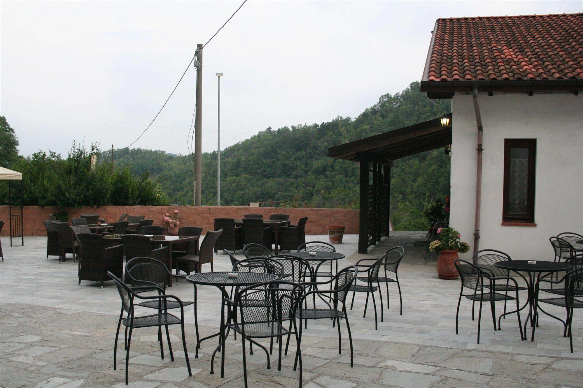 Agriturismo Cascina Del Vai Cairo Montenotte Buitenkant foto